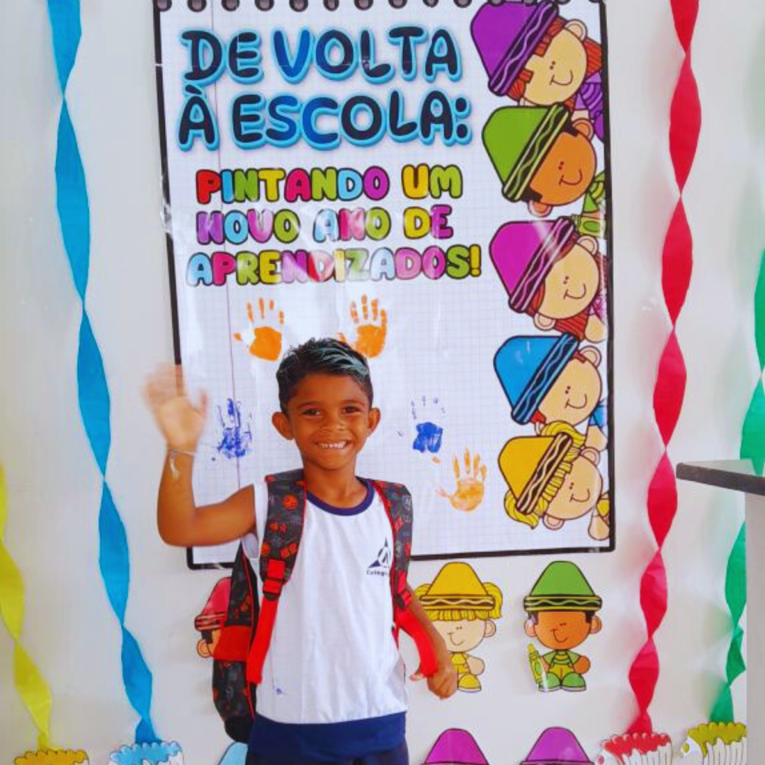 Painel Interativo - De Volta às Aulas: Pintando um Novo Ano de Aprendizados